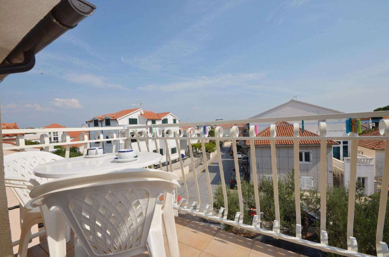 Apartment And Rooms Mrkovic Vodice Exterior photo